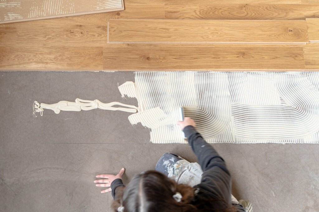 GUEDON-PEINTURE-SGXV-pose-parquet3
